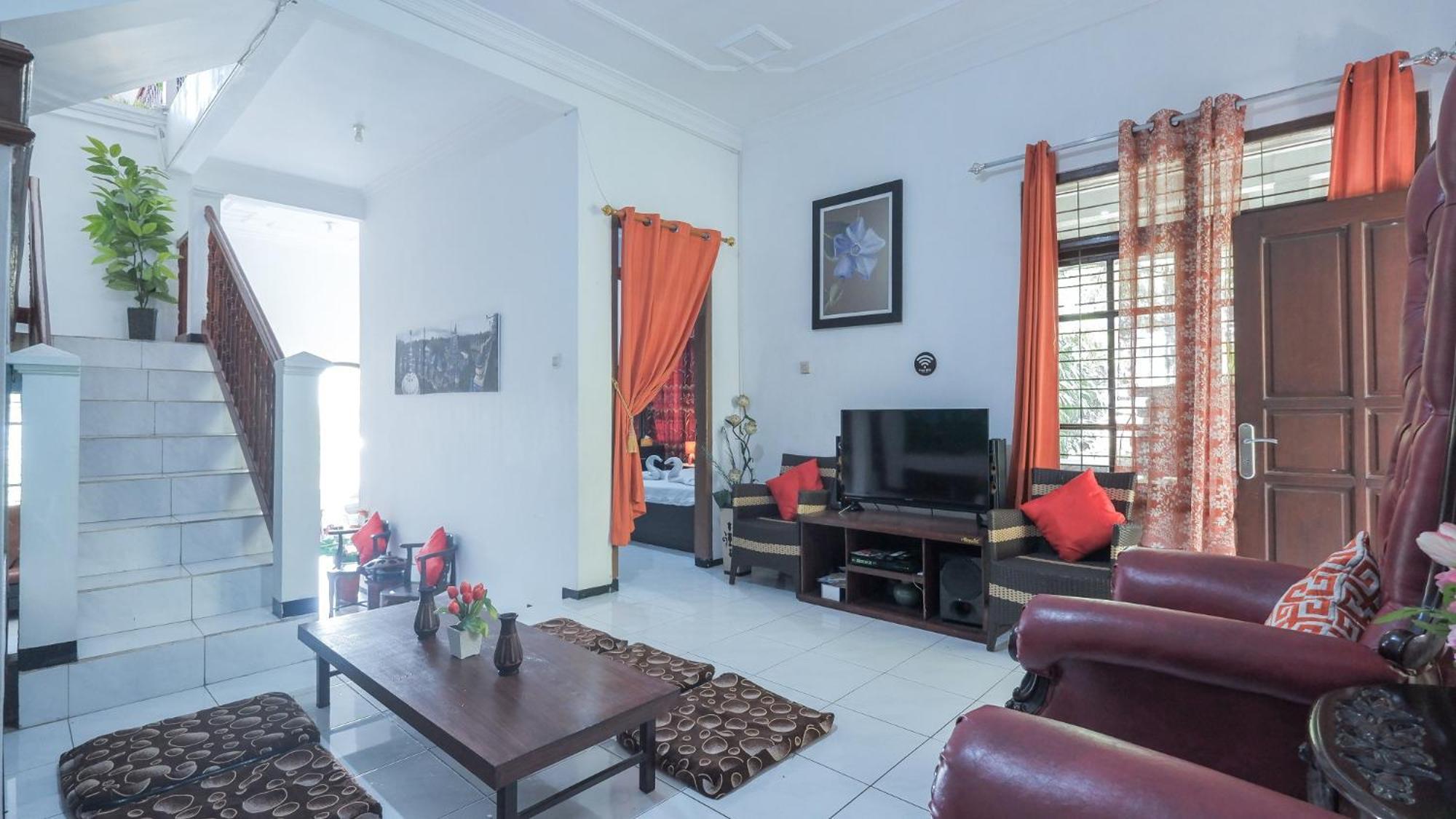 Villa Malang Puncak Buring Buitenkant foto